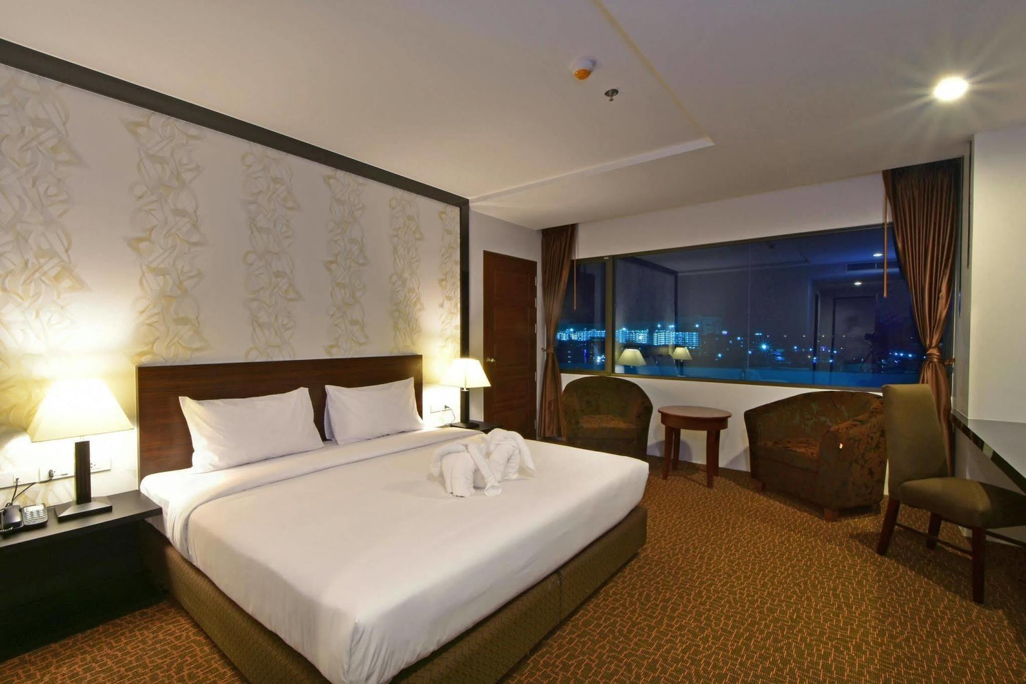 Siam Oriental Hotel Hat Yai Esterno foto